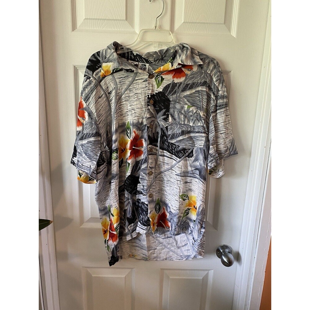 Kennington LTD Hawaiian Shirt Men’s Size XL Wooden Buttons Floral Beach Pool